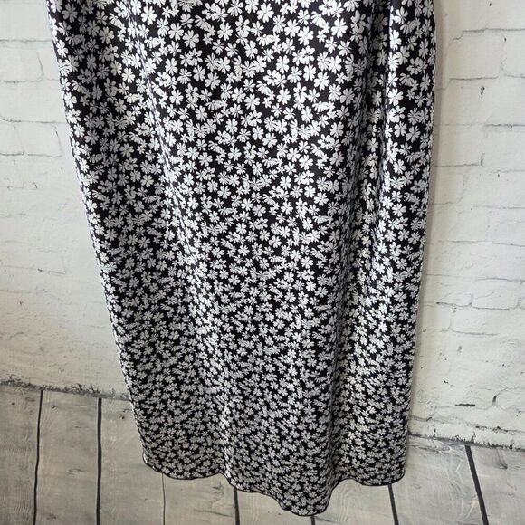 Bebe Black White Ditzy Floral Midi Slip Dress Size L Stretch Satin NEW Cowl Neck - Picture 4 of 10